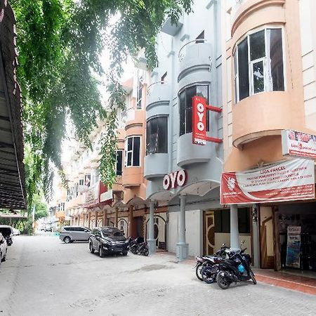 Oyo 835 Metropolitan Home Stay Medan Esterno foto