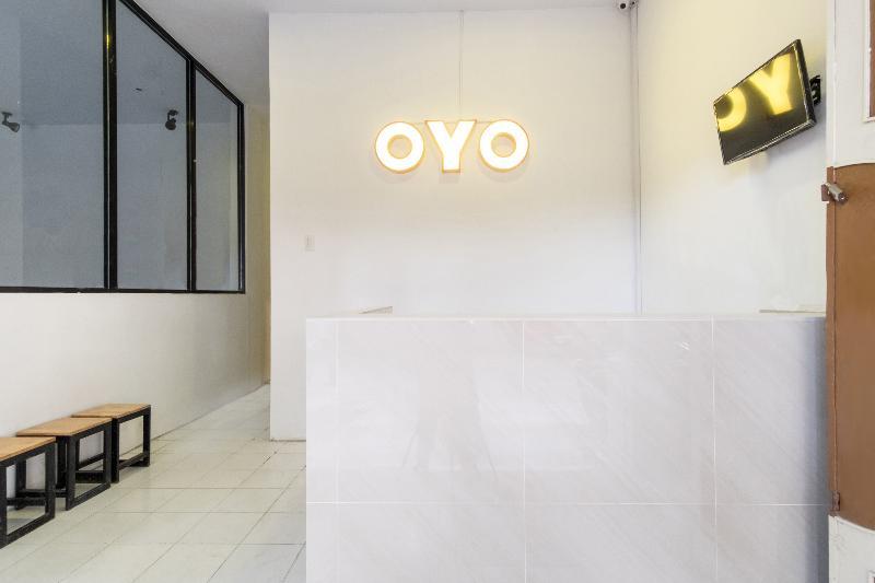 Oyo 835 Metropolitan Home Stay Medan Esterno foto