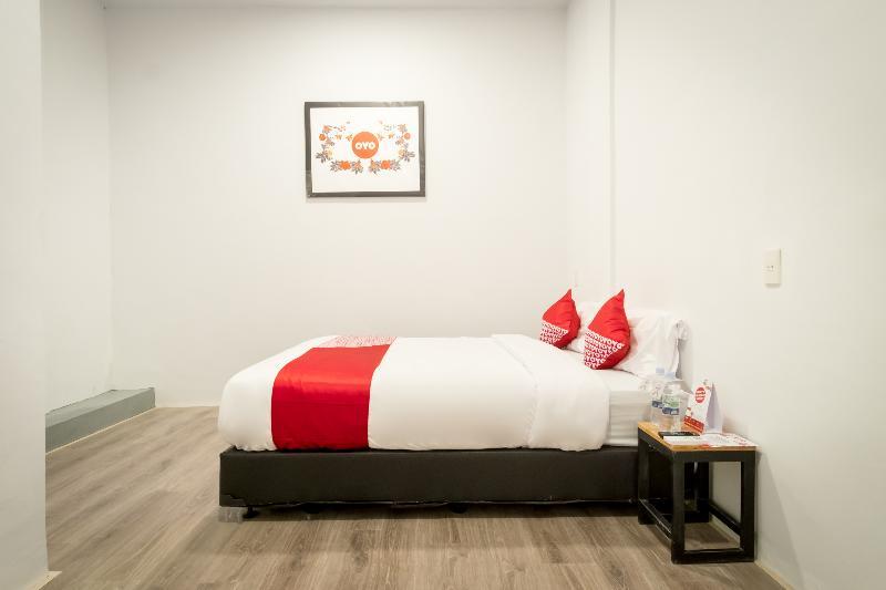 Oyo 835 Metropolitan Home Stay Medan Esterno foto