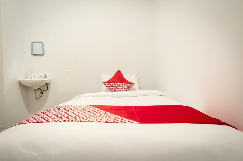 Oyo 835 Metropolitan Home Stay Medan Esterno foto