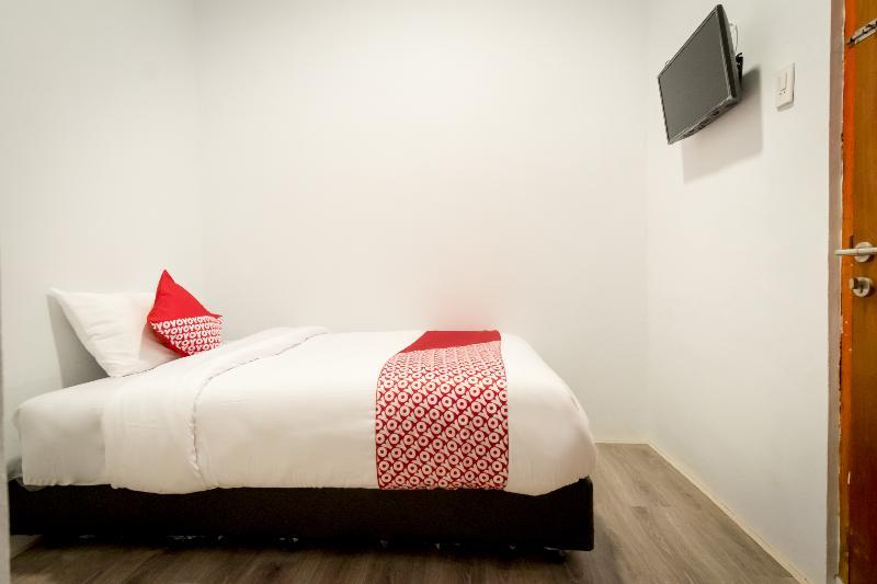 Oyo 835 Metropolitan Home Stay Medan Esterno foto