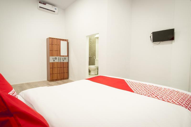Oyo 835 Metropolitan Home Stay Medan Esterno foto